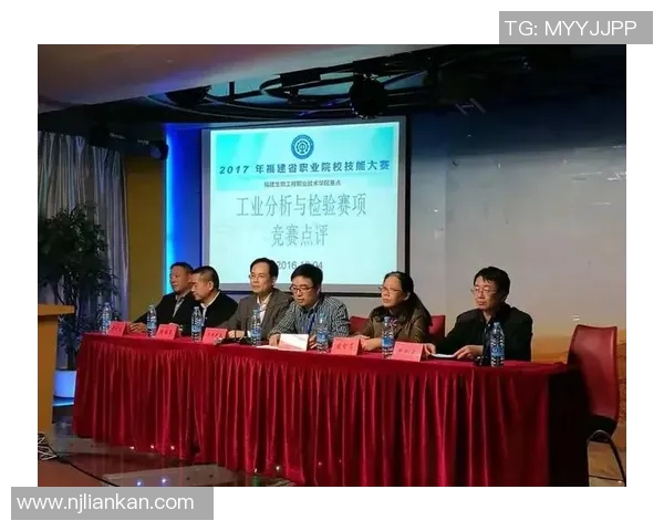 上海羽毛球队在城市联赛中的团队协作表现分析与点评