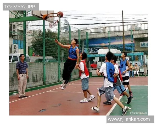 成都篮球队团队协作的力量与魅力探索篮球精神的传承与发展